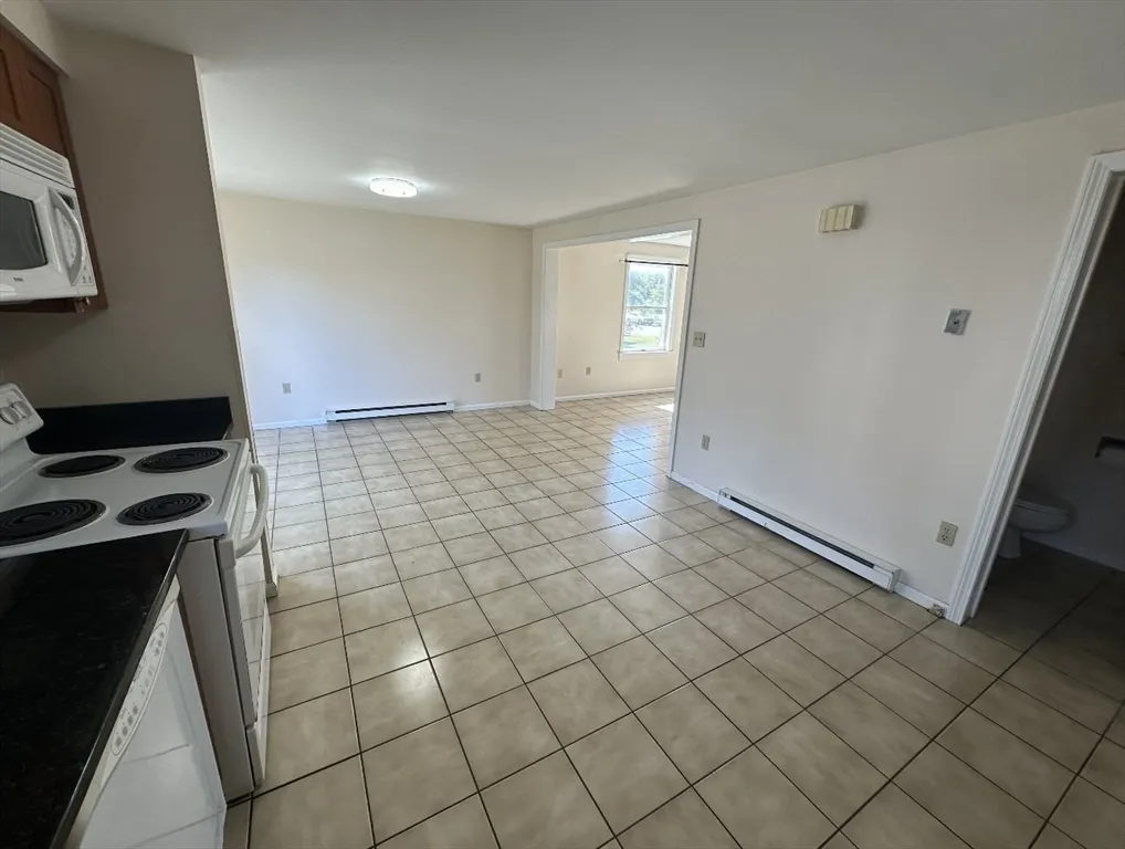 3 bed, 1 bath apartment for rent at 21A Mystic River Rd Unit 1, West Medford — photo 5 of 17