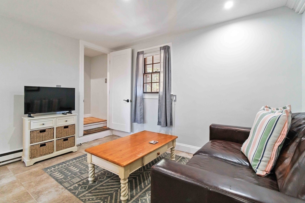 2 bed, 1 bath apartment for rent at 21A Stowe Rd Unit A, Southborough — photo 4 of 24