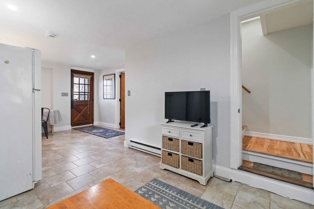 2 bed, 1 bath apartment for rent at 21A Stowe Rd Unit A, Southborough — photo 11 of 24