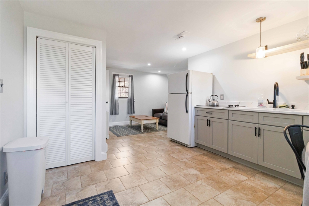 2 bed, 1 bath apartment for rent at 21A Stowe Rd Unit A, Southborough — photo 12 of 24