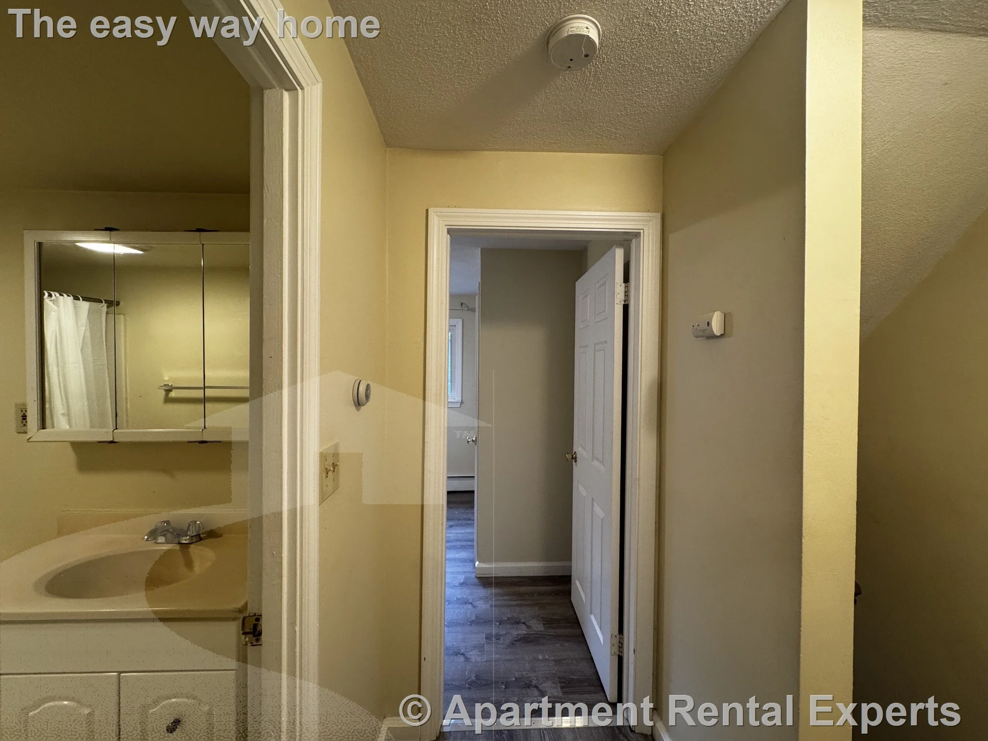 2 bed, 1 bath apartment for rent at 21A Suffolk St, Central Square — photo 12 of 17