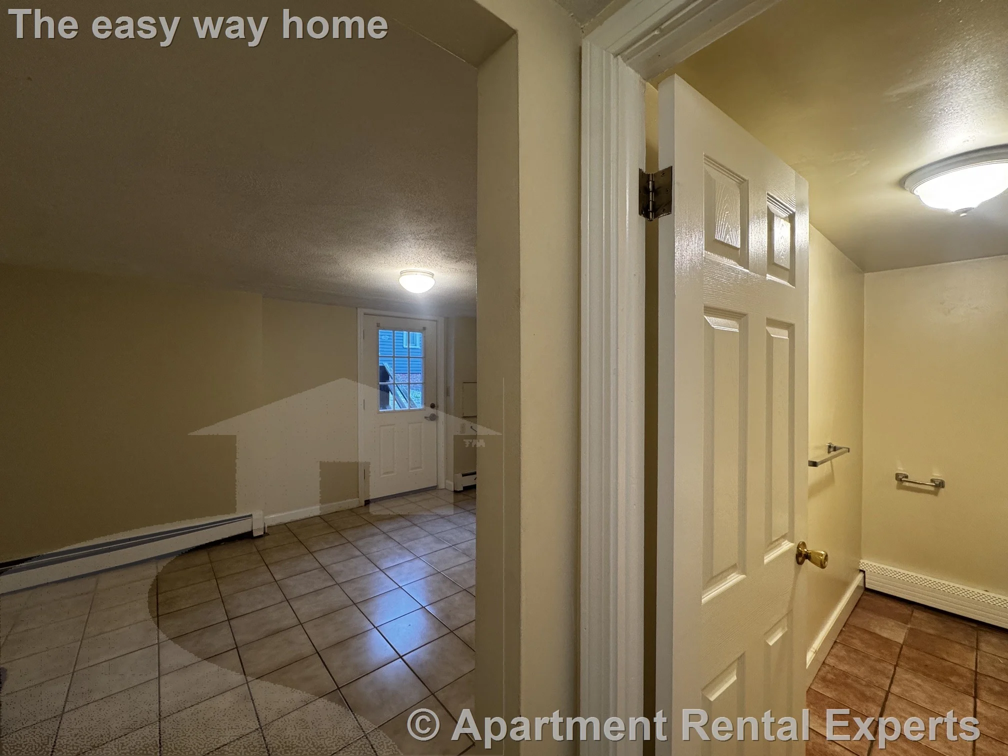 2 bed, 1 bath apartment for rent at 21A Suffolk St, Central Square — photo 4 of 17