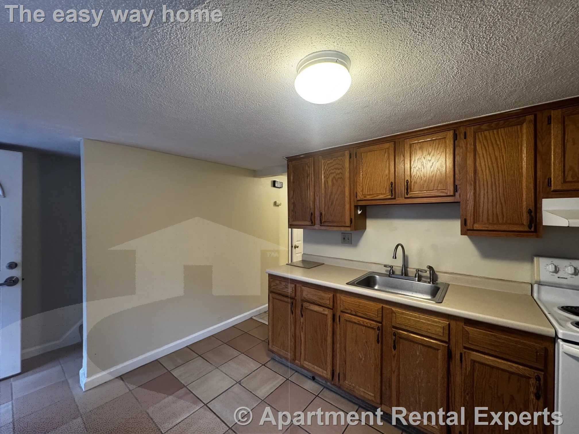 2 bed, 1 bath apartment for rent at 21A Suffolk St, Central Square — photo 3 of 17