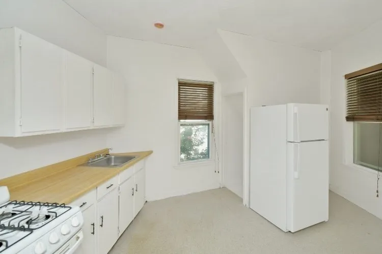 1 bed, 1 bath apartment for rent at 22 1/2 Wesley Park Unit 1, Prospect Hill — photo 11 of 17