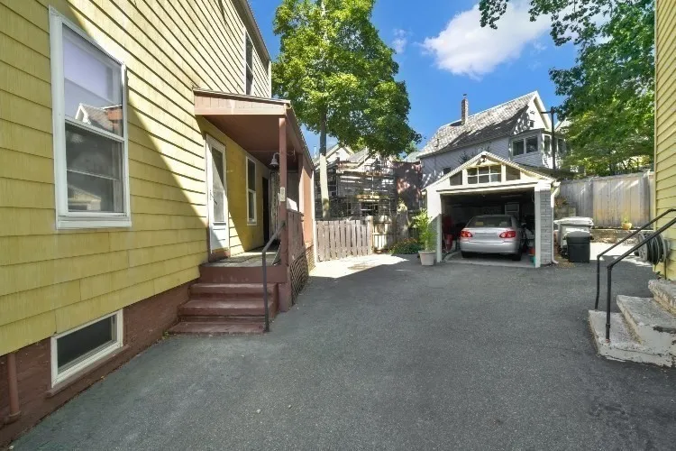 1 bed, 1 bath apartment for rent at 22 1/2 Wesley Park Unit 1, Prospect Hill — photo 13 of 17
