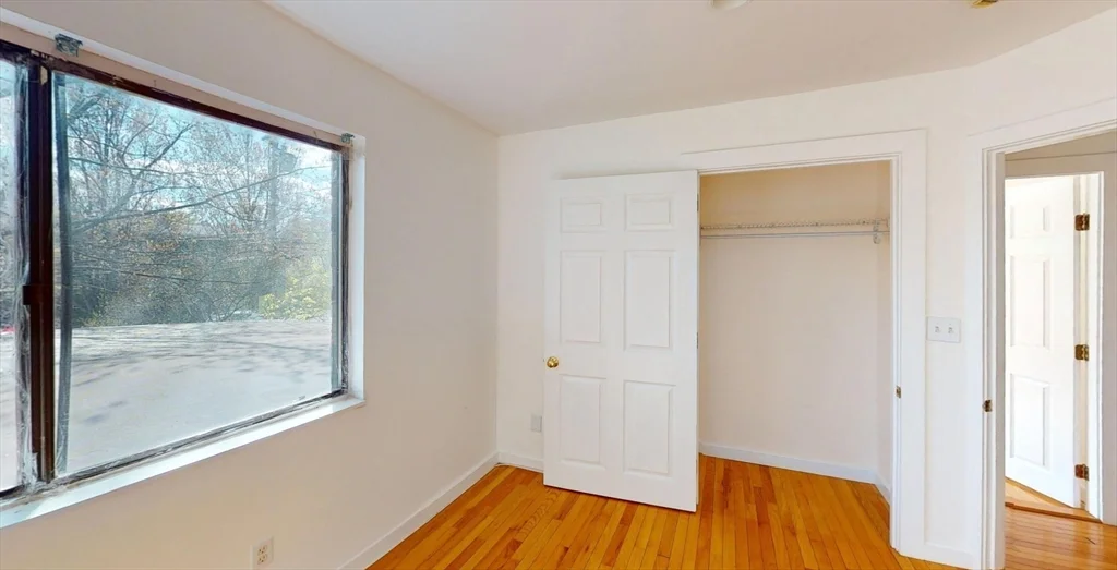 4 bed, 2 bath apartment for rent at 22-24 Broadlawn Park Unit 22, Chestnut Hill — photo 3 of 13