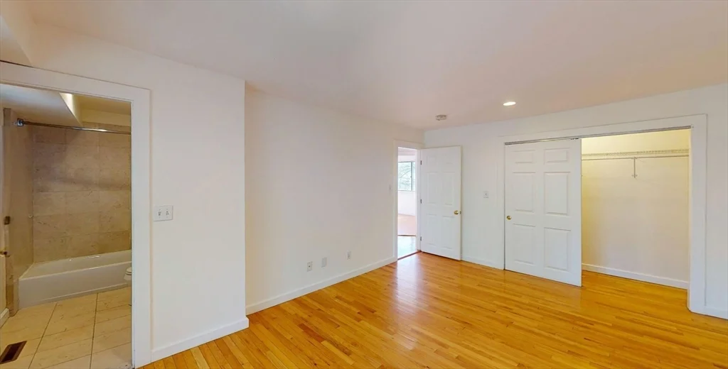 4 bed, 2 bath apartment for rent at 22-24 Broadlawn Park Unit 22, Chestnut Hill — photo 6 of 13