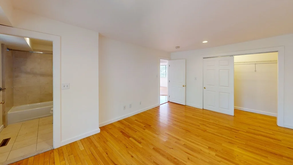 4 bed, 2 bath apartment for rent at 22-24 Broadlawn Park Unit 22, Chestnut Hill — photo 11 of 13