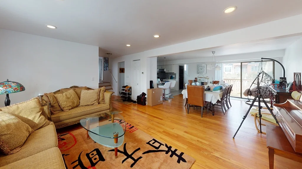 4 bed, 2 bath apartment for rent at 22-24 Broadlawn Park Unit 24, Chestnut Hill — photo 7 of 17