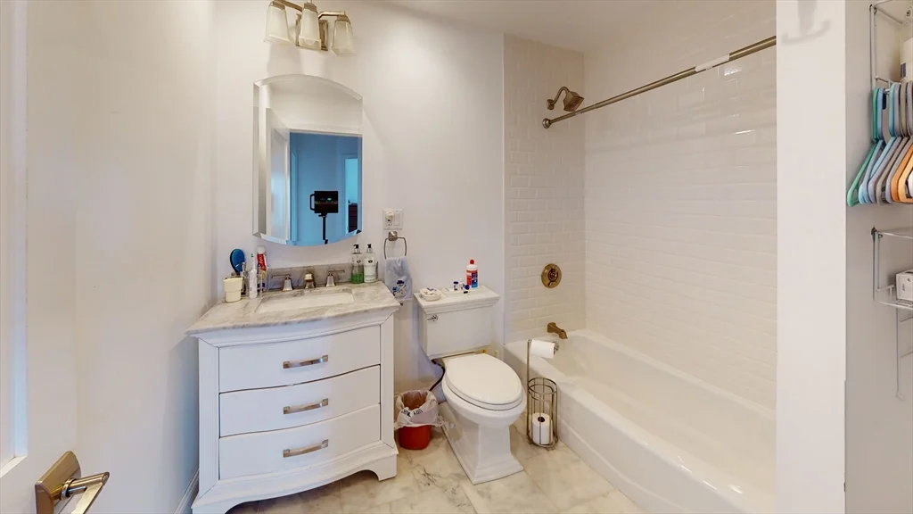 4 bed, 2 bath apartment for rent at 22-24 Broadlawn Park Unit 24, Chestnut Hill — photo 14 of 17