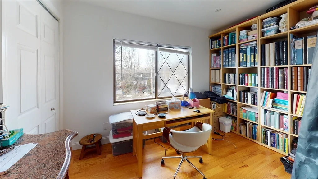 4 bed, 2 bath apartment for rent at 22-24 Broadlawn Park Unit 24, Chestnut Hill — photo 6 of 17