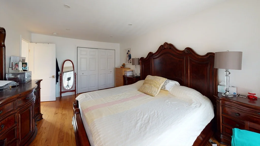 4 bed, 2 bath apartment for rent at 22-24 Broadlawn Park Unit 24, Chestnut Hill — photo 10 of 17