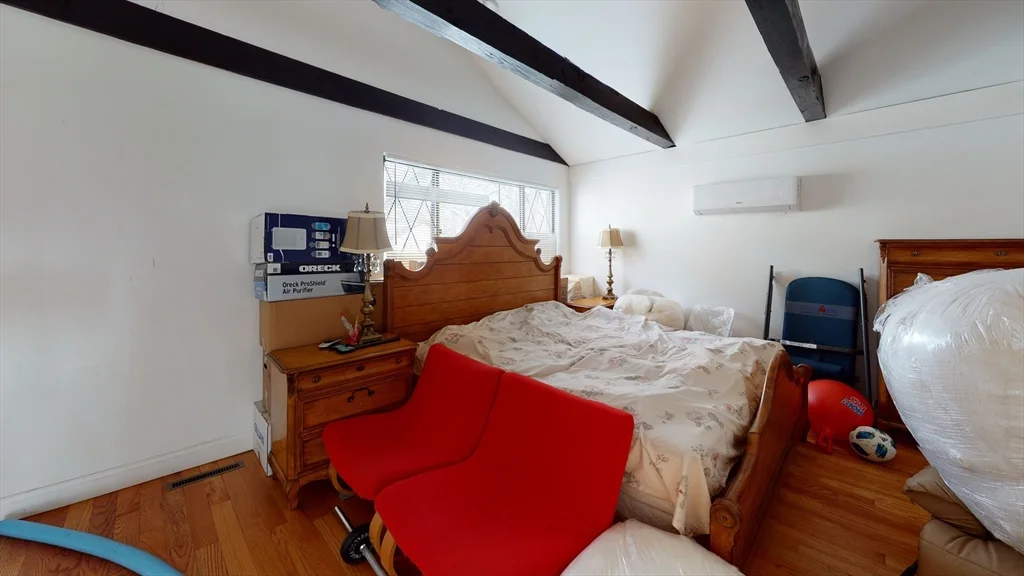 4 bed, 2 bath apartment for rent at 22-24 Broadlawn Park Unit 24, Chestnut Hill — photo 9 of 17