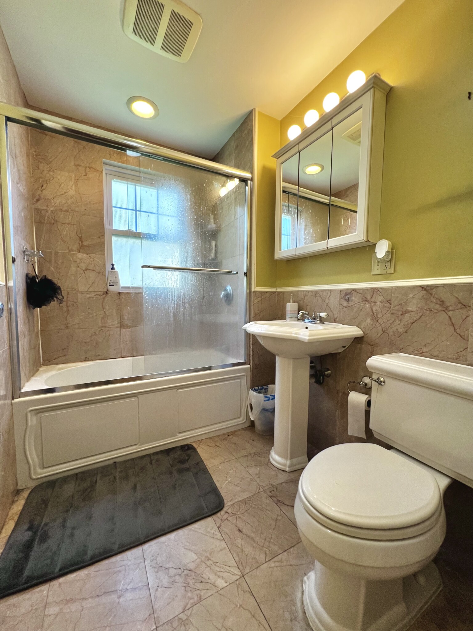 4 bed, 2 bath apartment for rent at 22-24 Burton St Unit 22, Brighton — photo 13 of 18
