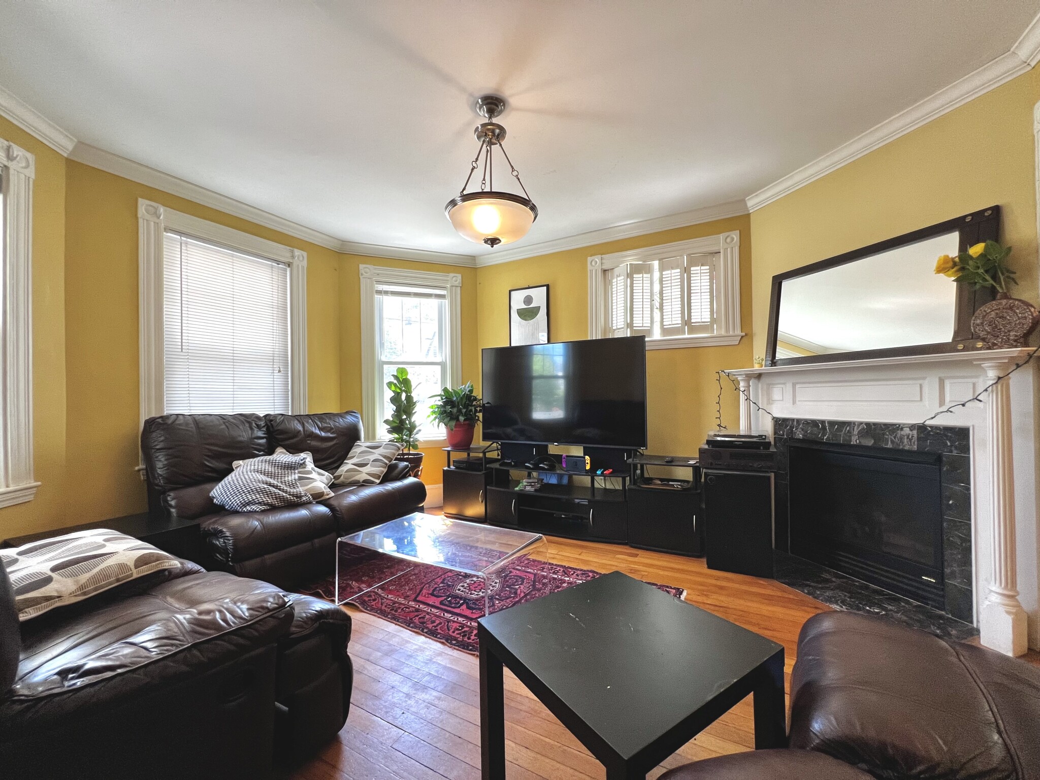 4 bed, 2 bath apartment for rent at 22-24 Burton St Unit 22, Brighton — photo 1 of 18