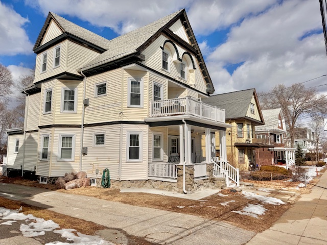 4 bed, 2 bath apartment for rent at 22-24 Burton St Unit 22, Brighton — photo 17 of 18