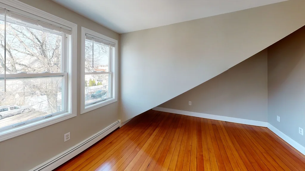 4 bed, 1 bath apartment for rent at 22-24 Kelley Ct Unit 22, Brighton — photo 2 of 11