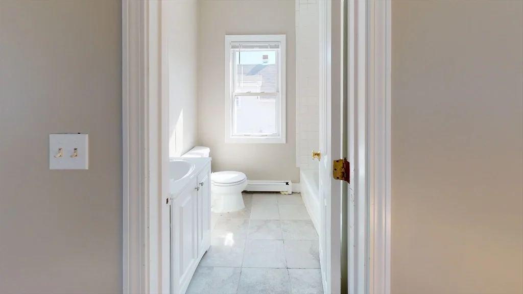 4 bed, 1 bath apartment for rent at 22-24 Kelley Ct Unit 22, Brighton — photo 9 of 11