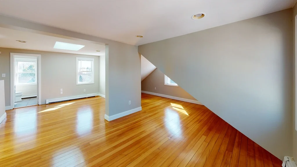 4 bed, 1 bath apartment for rent at 22-24 Kelley Ct Unit 22, Brighton — photo 6 of 11