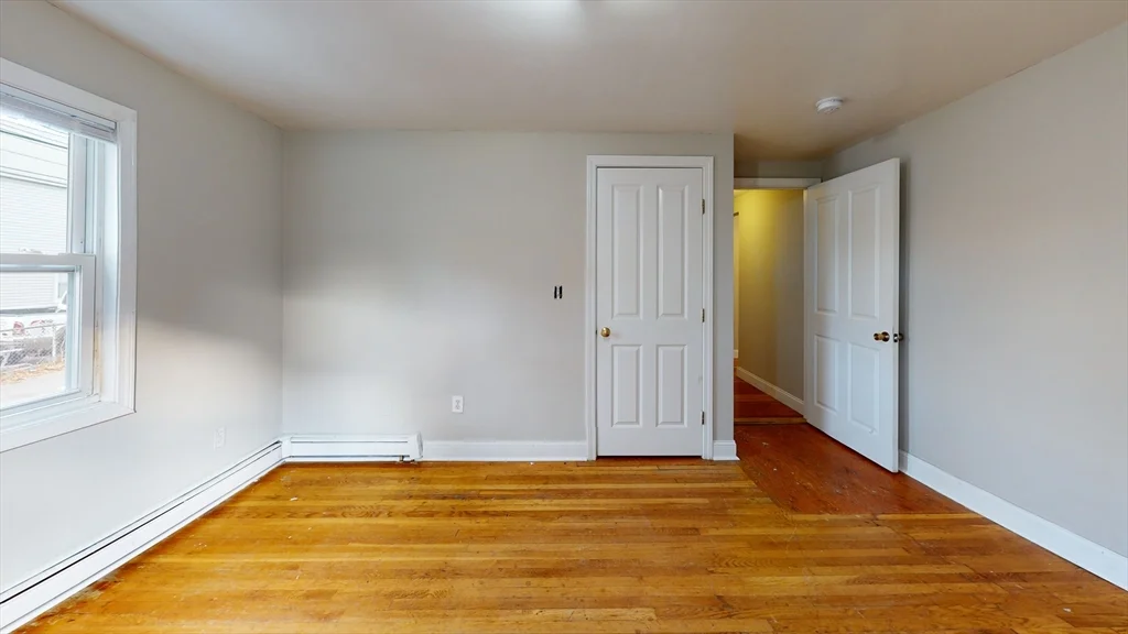 2 bed, 1 bath apartment for rent at 22-24 Kelley Ct Unit 24, Brighton — photo 4 of 9