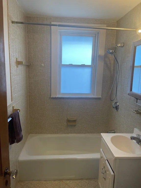2 bed, 1 bath apartment for rent at 22-24 Slade St Unit 2, Belmont — photo 17 of 21