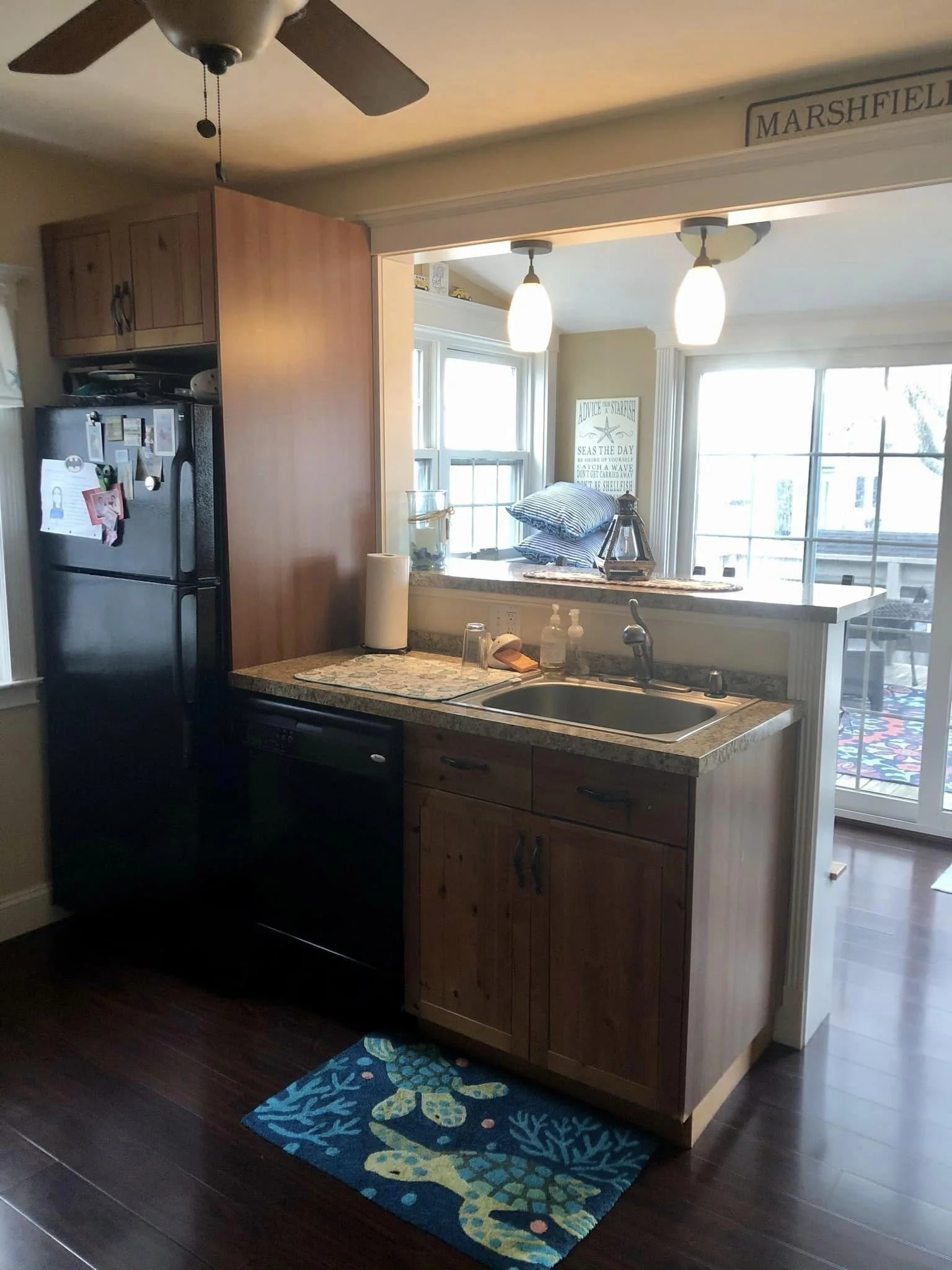 3 bed, 1 bath apartment for rent at 22 2nd Rd Unit 22, Marshfield — photo 5 of 7