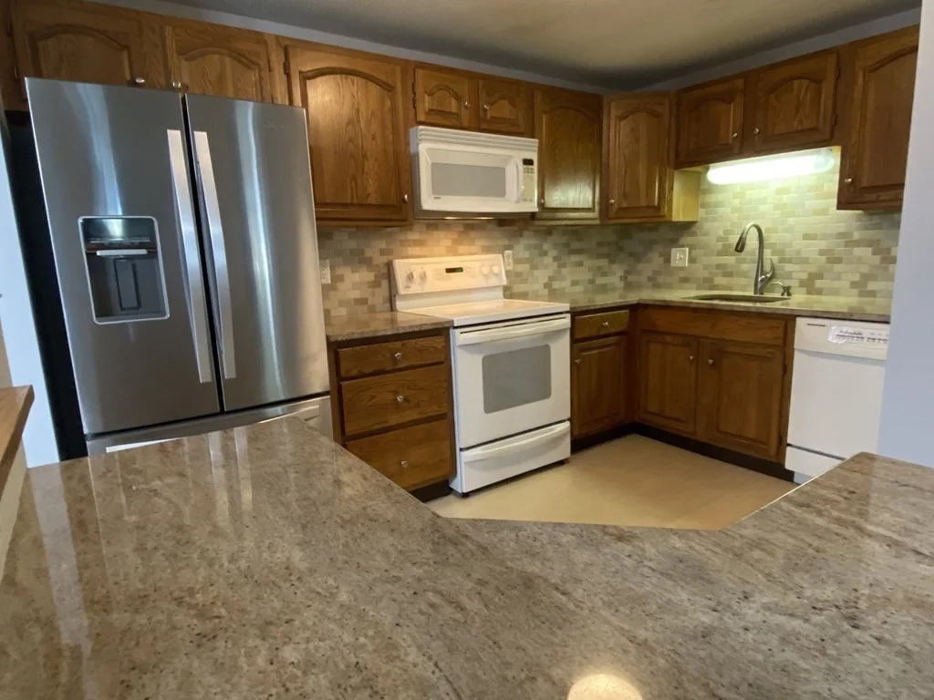 2 bed, 2 bath apartment for rent at 22 9th St Unit 203, Medford — photo 3 of 33