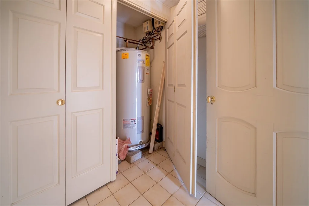 3 bed, 2 bath apartment for rent at 22 9th St Unit 802, Medford — photo 15 of 41
