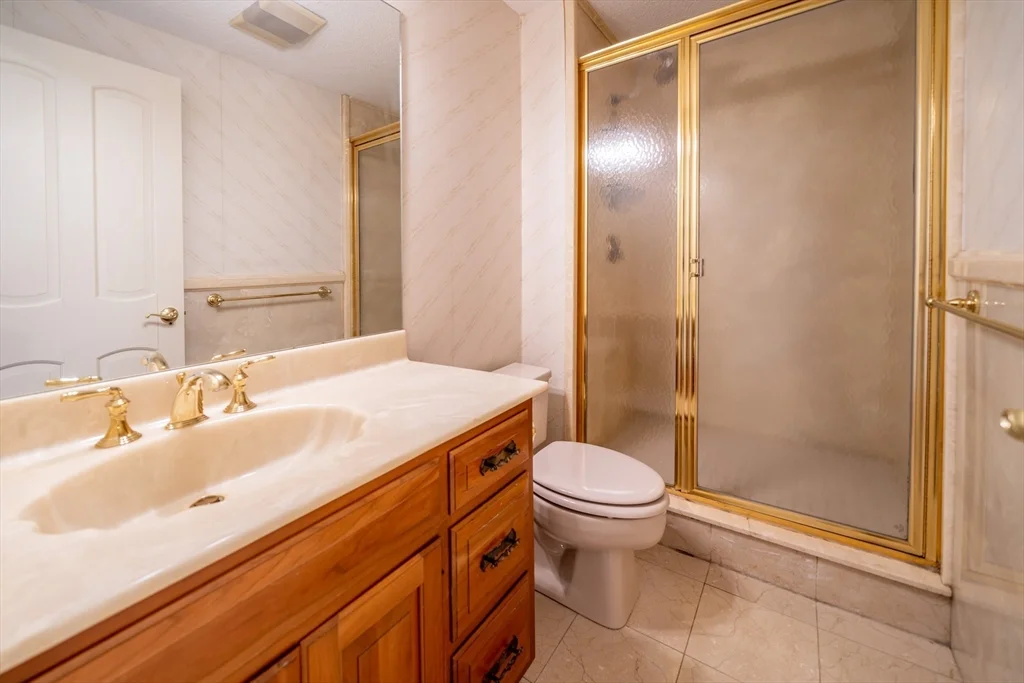 3 bed, 2 bath apartment for rent at 22 9th St Unit 802, Medford — photo 13 of 41