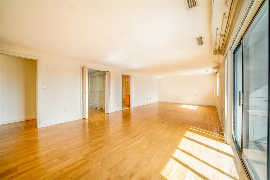 3 bed, 2 bath apartment for rent at 22 9th St Unit 802, Medford — photo 19 of 41