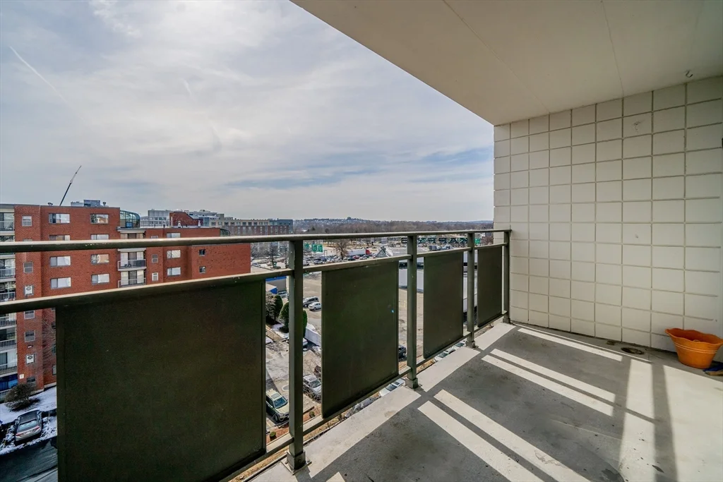 3 bed, 2 bath apartment for rent at 22 9th St Unit 802, Medford — photo 22 of 41