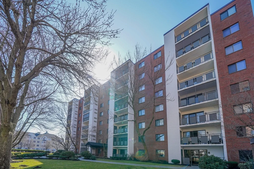 3 bed, 2 bath apartment for rent at 22 9th St Unit 802, Medford — photo 36 of 41