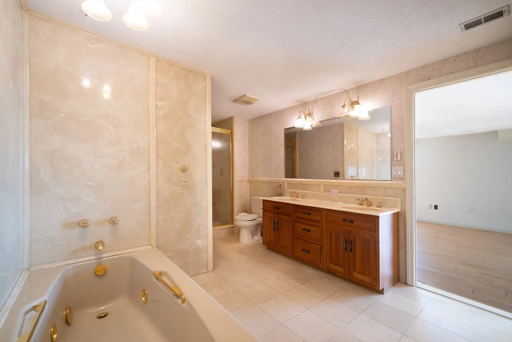 3 bed, 2 bath apartment for rent at 22 9th St Unit 802, Medford — photo 12 of 41