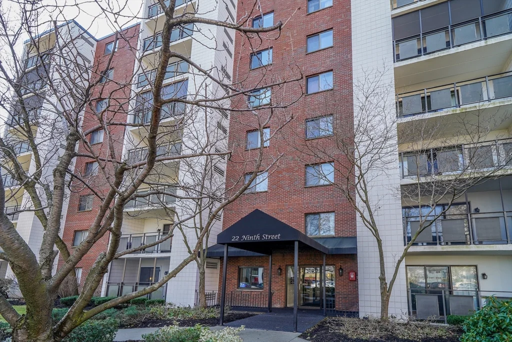 3 bed, 2 bath apartment for rent at 22 9th St Unit 802, Medford — photo 34 of 41