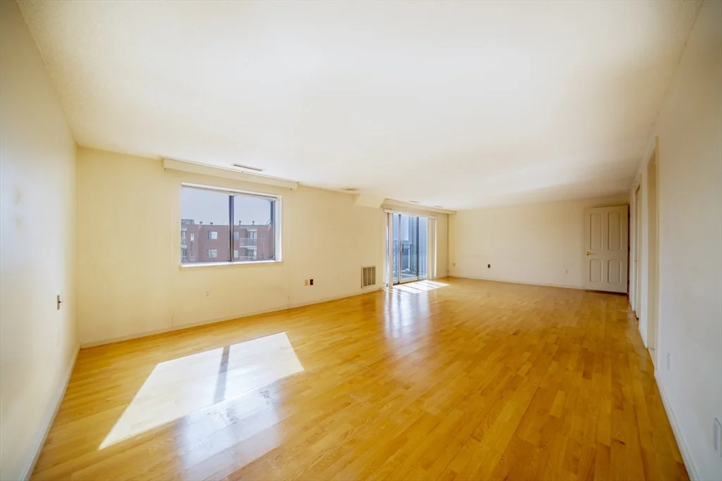 3 bed, 2 bath apartment for rent at 22 9th St Unit 802, Medford — photo 21 of 41