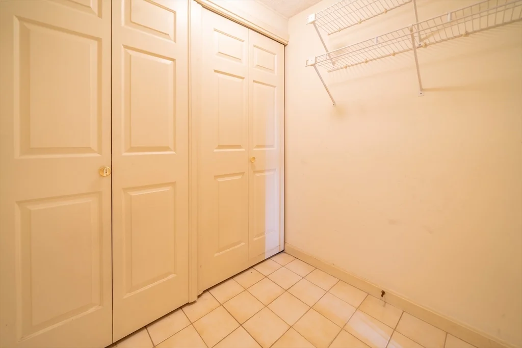 3 bed, 2 bath apartment for rent at 22 9th St Unit 802, Medford — photo 16 of 41