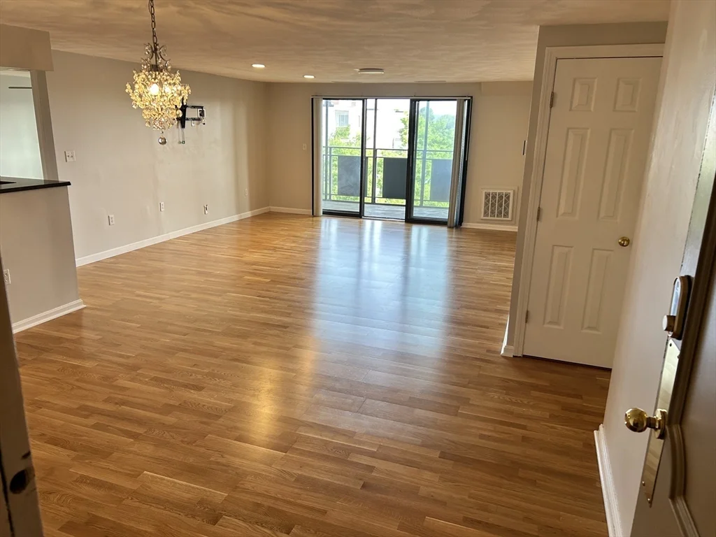 2 bed, 2 bath apartment for rent at 22 9th St Unit 803, Medford — photo 6 of 39