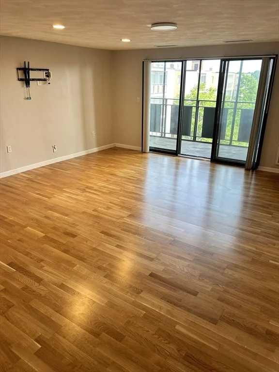 2 bed, 2 bath apartment for rent at 22 9th St Unit 803, Medford — photo 14 of 39