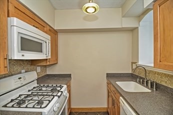 2 bed, 1 bath apartment for rent at 22 A Bellvista Rd Unit 22A, Brighton — photo 1 of 20