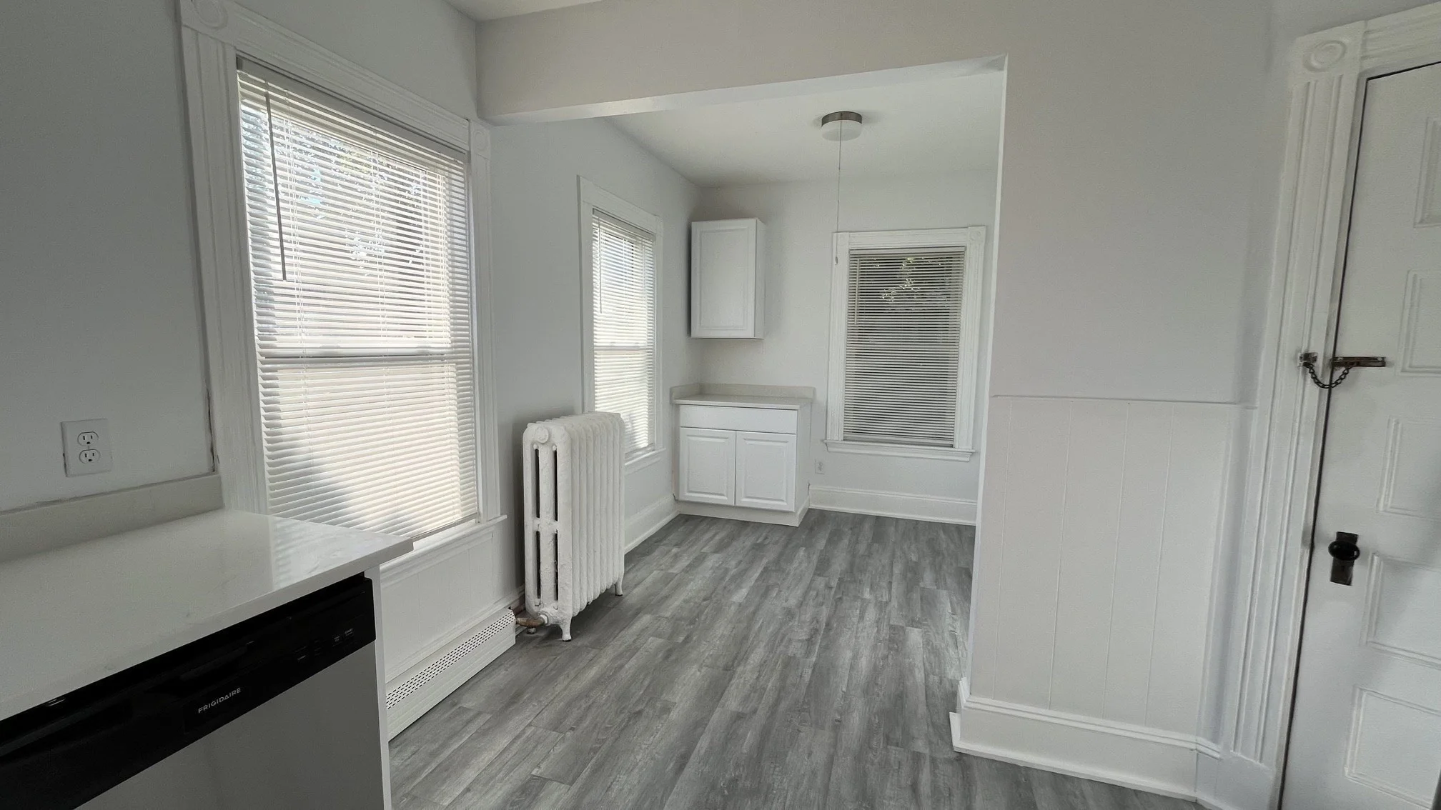 3 bed, 1 bath apartment for rent at 22 Adams St Unit 2, Winthrop Center — photo 11 of 27