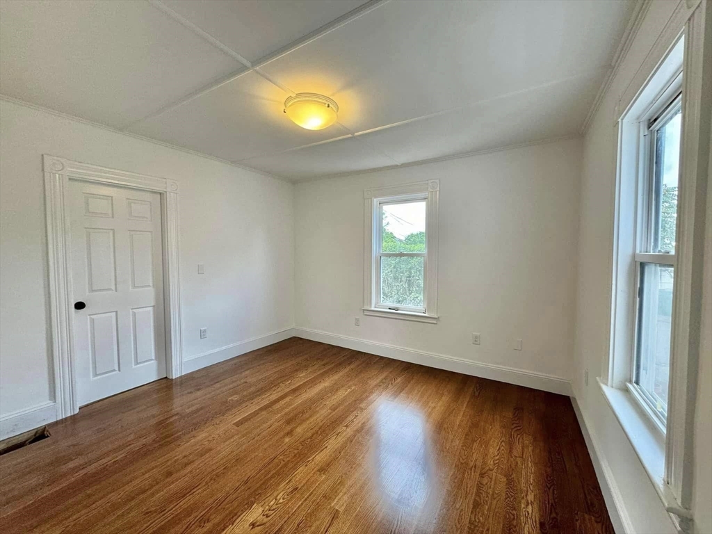 4 bed, 2 bath apartment for rent at 22 Allen Ave, Lynn — photo 8 of 18