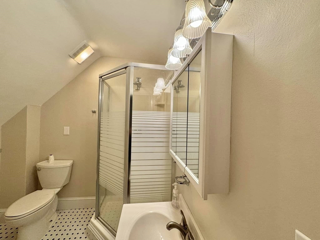 4 bed, 2 bath apartment for rent at 22 Allen Ave, Lynn — photo 13 of 18