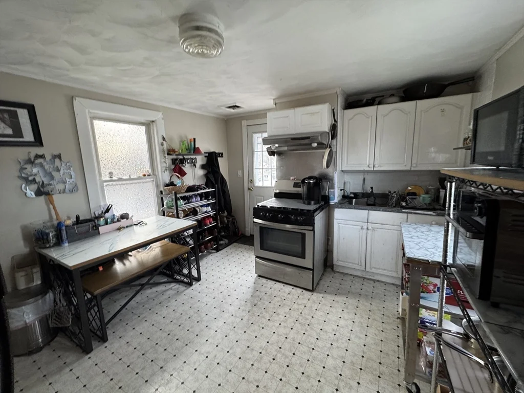 1 bed, 1 bath apartment for rent at 22 Almont Unit 2, Medford — photo 4 of 12