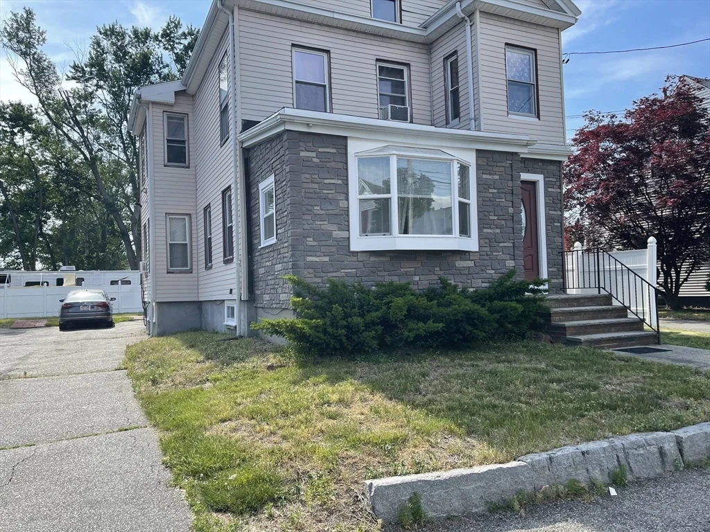 1 bed, 1 bath apartment for rent at 22 Almont Unit 2, Medford — photo 1 of 12