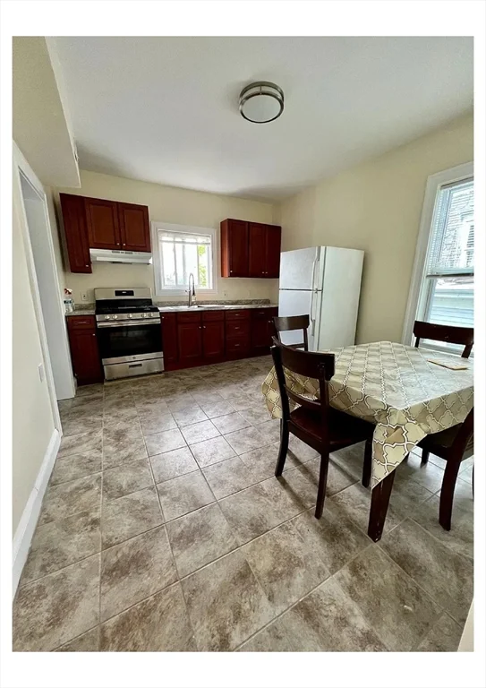 3 bed, 1 bath apartment for rent at 22 Anita Ter Unit 3, Roxbury — photo 2 of 11