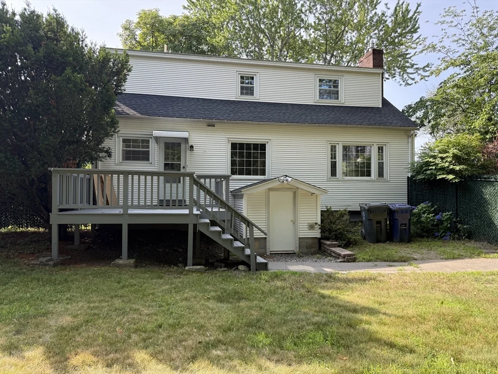 3 bed, 1 bath apartment for rent at 22 Arlington St, Dracut — photo 17 of 17