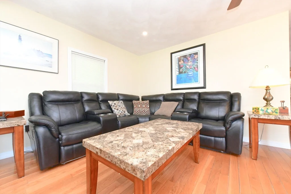 3 bed, 2 bath apartment for rent at 22 Ash St, Parkwood Beach — photo 15 of 42