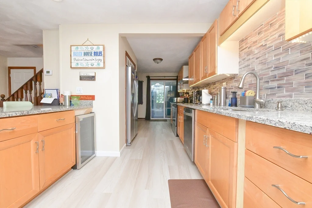 3 bed, 2 bath apartment for rent at 22 Ash St, Parkwood Beach — photo 26 of 42
