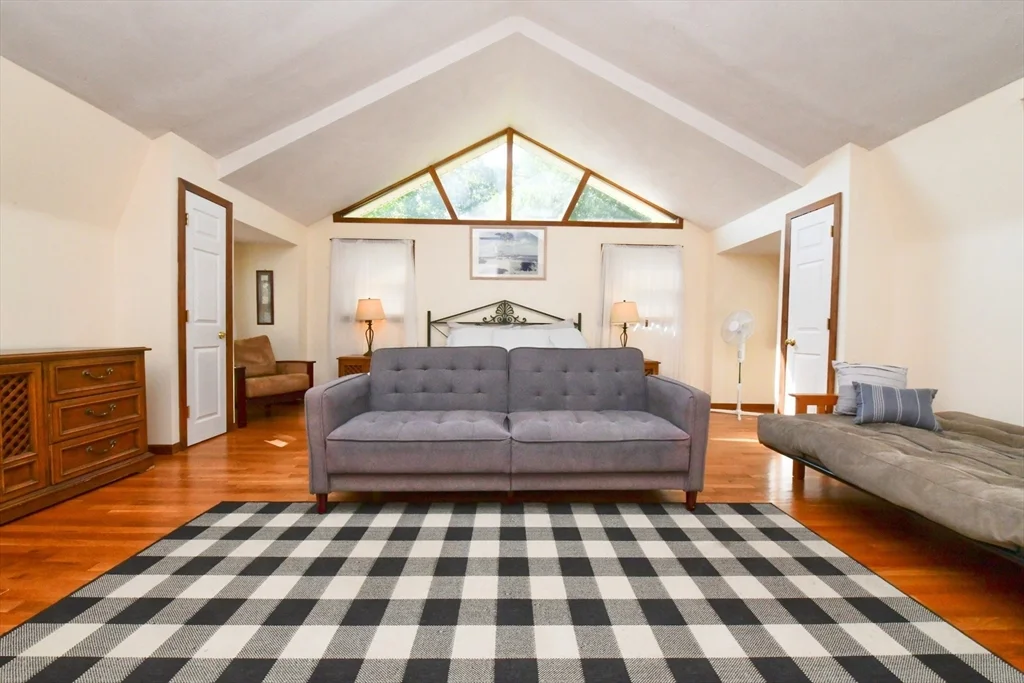 3 bed, 2 bath apartment for rent at 22 Ash St, Parkwood Beach — photo 33 of 42