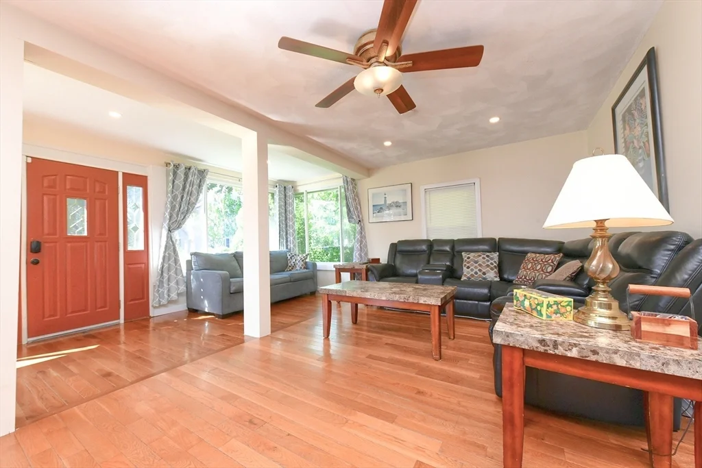 3 bed, 2 bath apartment for rent at 22 Ash St, Parkwood Beach — photo 13 of 42